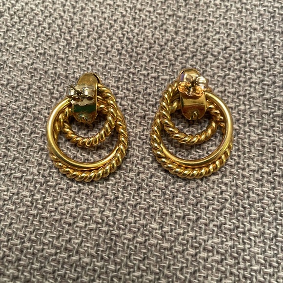 Avon Gold Tone Twisted Triple Hoop Post Earrings Door Knocker Earrings - Picture 3 of 8
